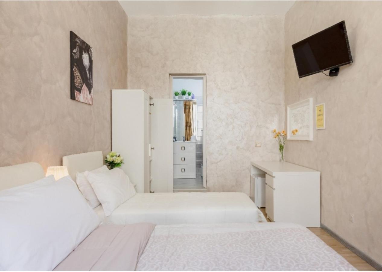 Rome Place Hotel Екстериор снимка